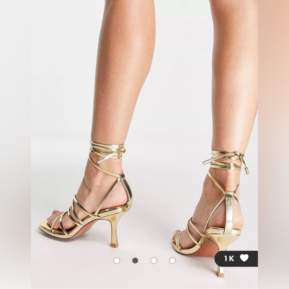 GOLD HEELS - Picture 3 of 4